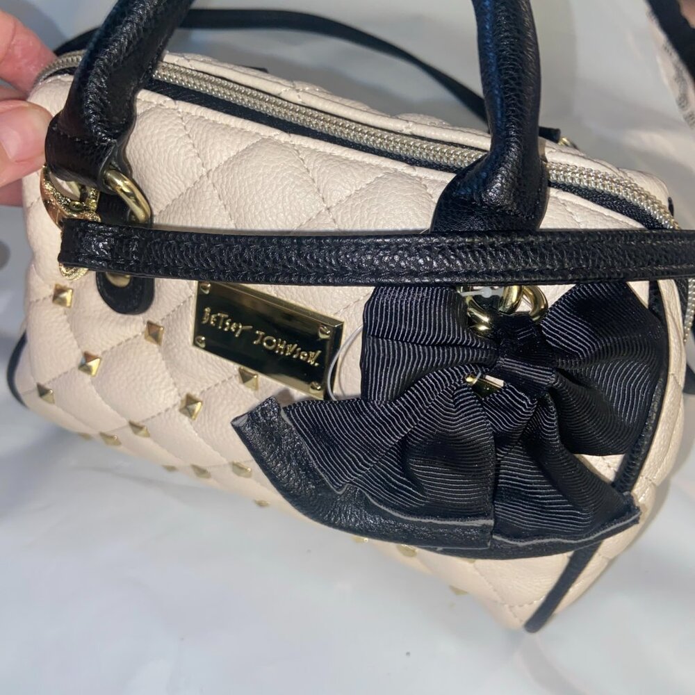 Betsey Johnson Be Mine Cross Body Purse - image 4